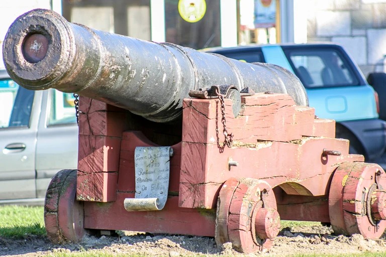 Canon au port de Calais