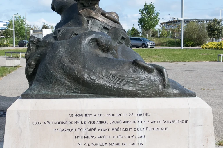Le socle d'inauguration du monument du Pluviose